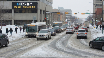 에드먼턴 출근길 비상! 제설 작업 왜 늦어지나?