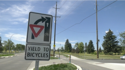 앨버타 교통 정책 '동상이몽'?… 에드먼턴 도심은 '자전거 도로' 갈등, 외곽은 '120km/h' 상향 추진